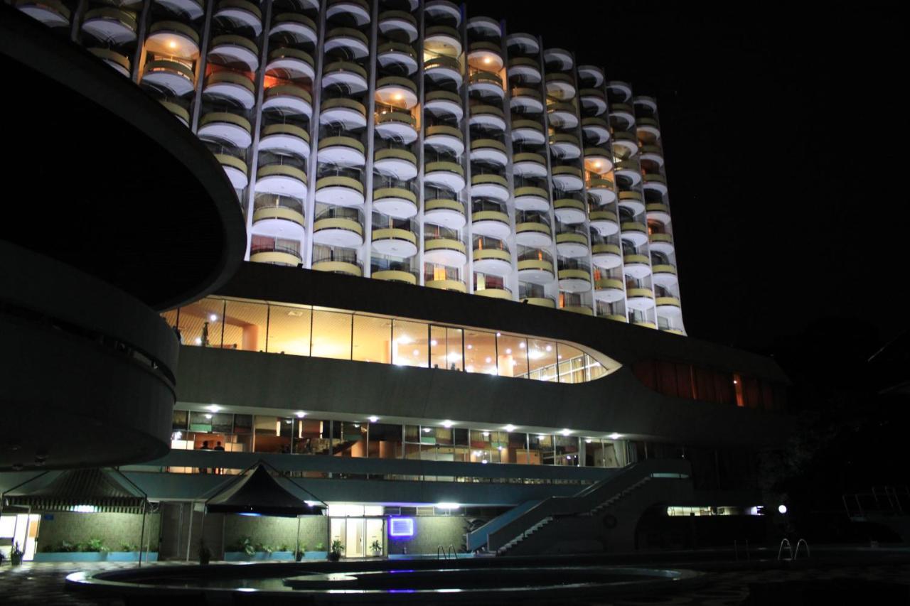 Hotel Mont Febe ยาอุนเด ภายนอก รูปภาพ