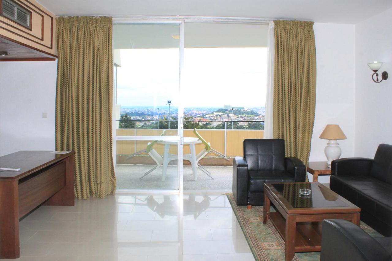 Hotel Mont Febe ยาอุนเด ภายนอก รูปภาพ