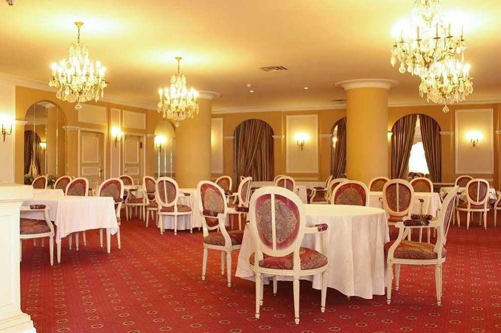 Hotel Mont Febe ยาอุนเด ภายนอก รูปภาพ