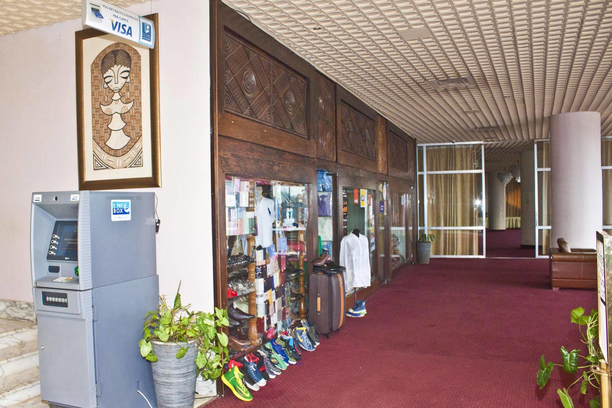 Hotel Mont Febe ยาอุนเด ภายนอก รูปภาพ